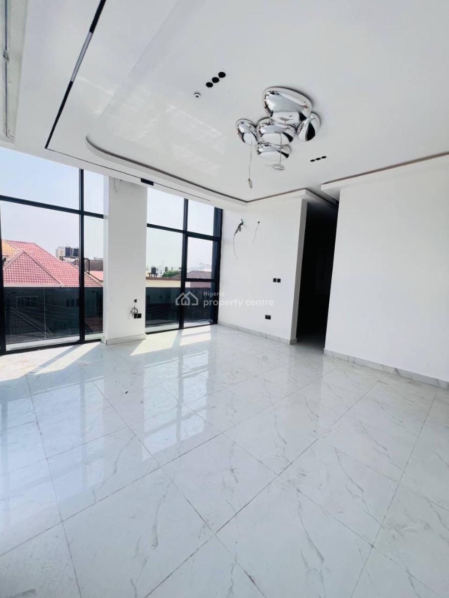 Spacious 4 Bedroom Terrace Duplex with Bq, Inside Lekki Phase 1 Estate, Lekki Phase 1, Lekki, Lagos, Terraced Duplex for Sale