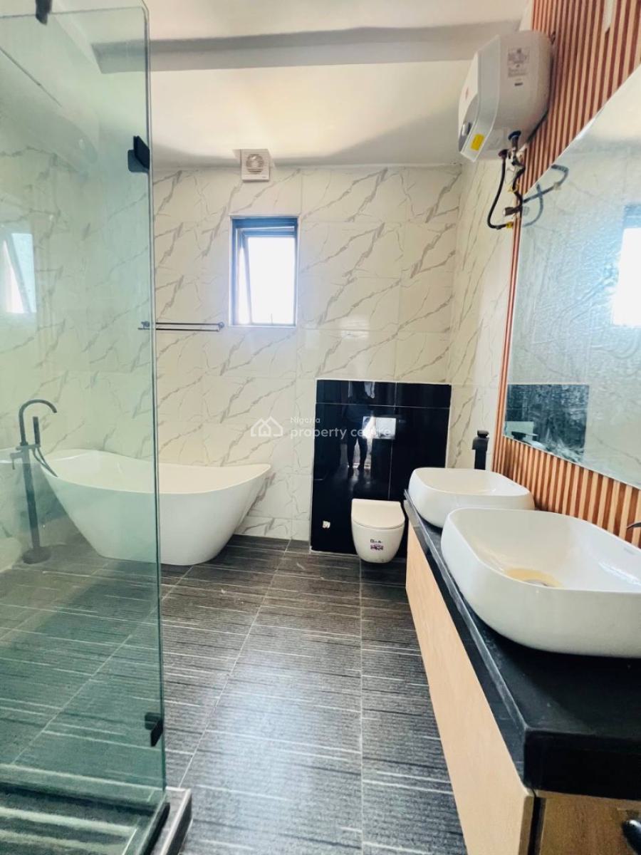 Spacious 4 Bedroom Terrace Duplex with Bq, Inside Lekki Phase 1 Estate, Lekki Phase 1, Lekki, Lagos, Terraced Duplex for Sale