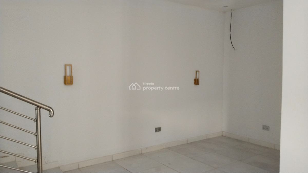 Four Bedroom Semi Detached Duplex with All Necessary Facilities, Alagbaka Gra, Akure, Ondo, Semi-detached Duplex for Sale