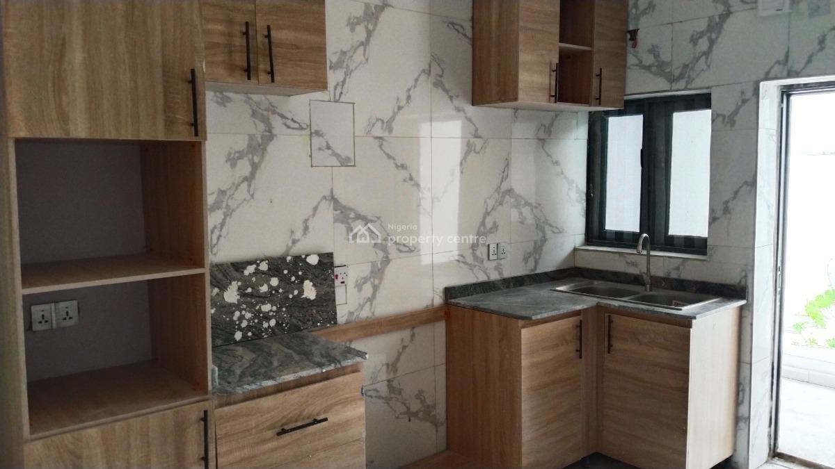 Four Bedroom Semi Detached Duplex with All Necessary Facilities, Alagbaka Gra, Akure, Ondo, Semi-detached Duplex for Sale