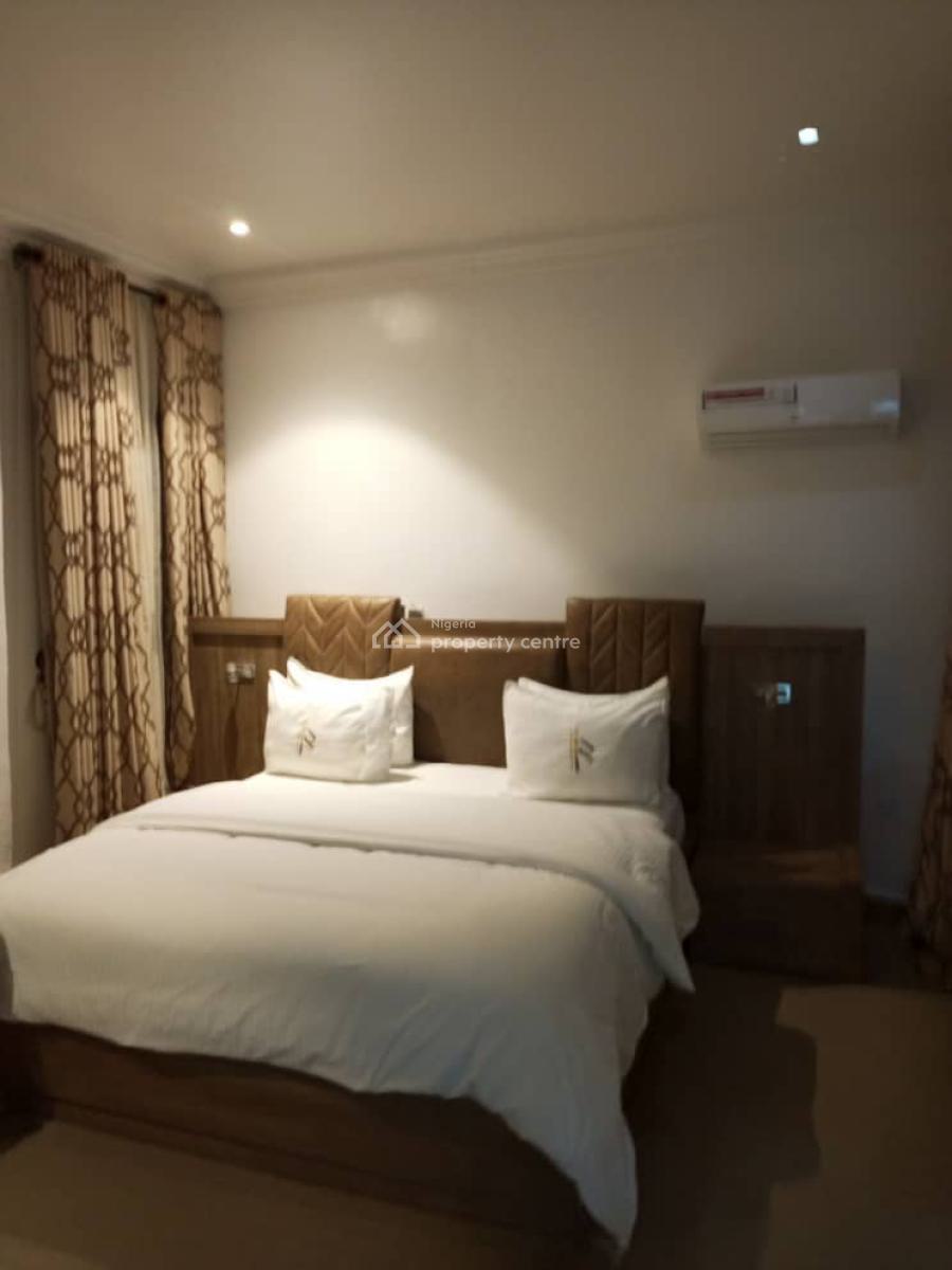 Luxury 4bedroom+swimming +gym, Guzape District, Abuja, Terraced Duplex Short Let