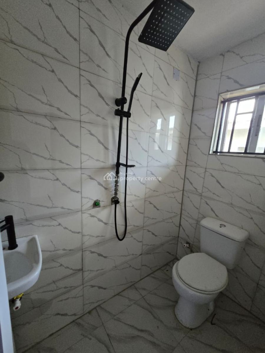 Newly Renovated 3bedroom Flat St Magodo Phase 2 Gra, Gra Phase 2, Magodo, Lagos, Flat / Apartment for Rent