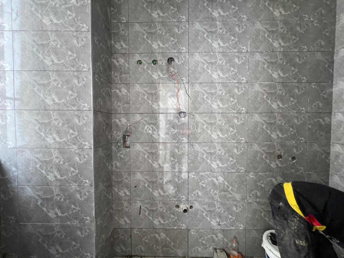 Luxury 2 Bedroom Apartment  Plus Bq, Periwnkle, Lekki Phase 1, Lekki, Lagos, Flat / Apartment for Sale