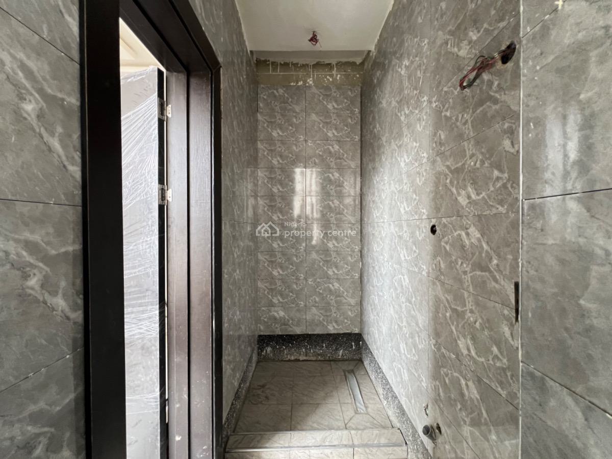 Luxury 2 Bedroom Apartment  Plus Bq, Periwnkle, Lekki Phase 1, Lekki, Lagos, Flat / Apartment for Sale