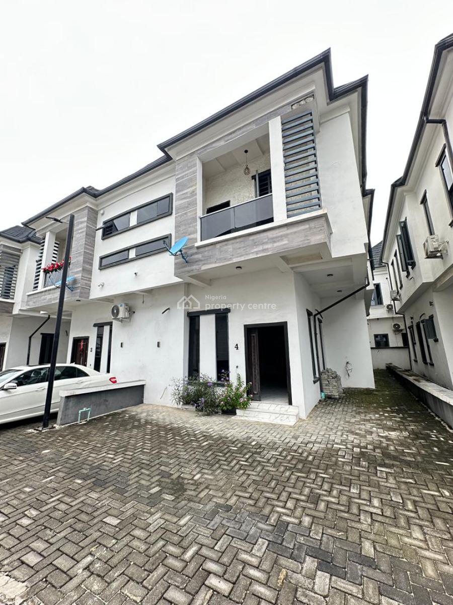 Spacious 4 Bedroom Semi Detached Duplex with Bq, Less Than 8 Minutes From Lekki Conservation Center Nter, Lekki Phase 2, Lekki, Lagos, Semi-detached Duplex for Sale