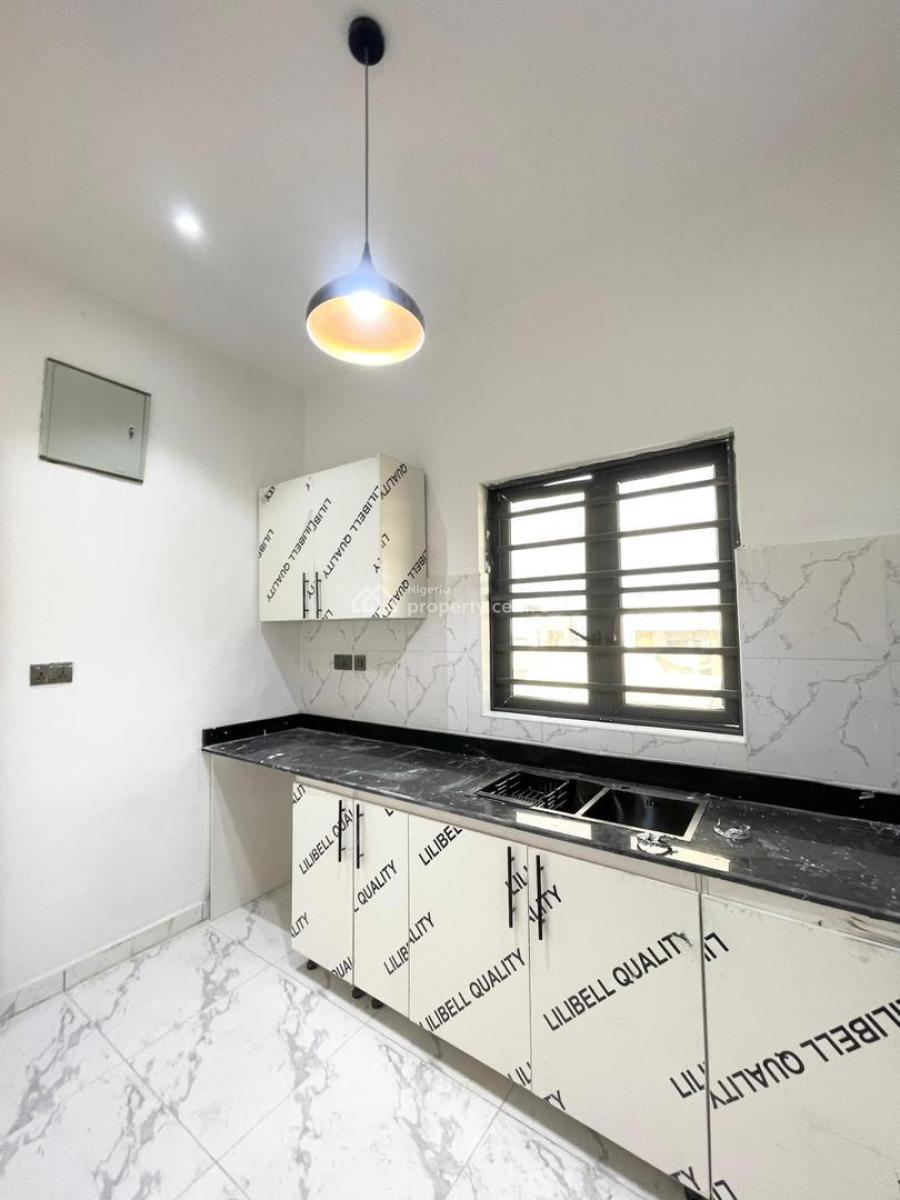 Newly Built 2 & 3 Bedroom Apartment Chevron 2nd Toll Gate, 2nd Toll Gate, Lekki, Lagos, Block of Flats for Sale