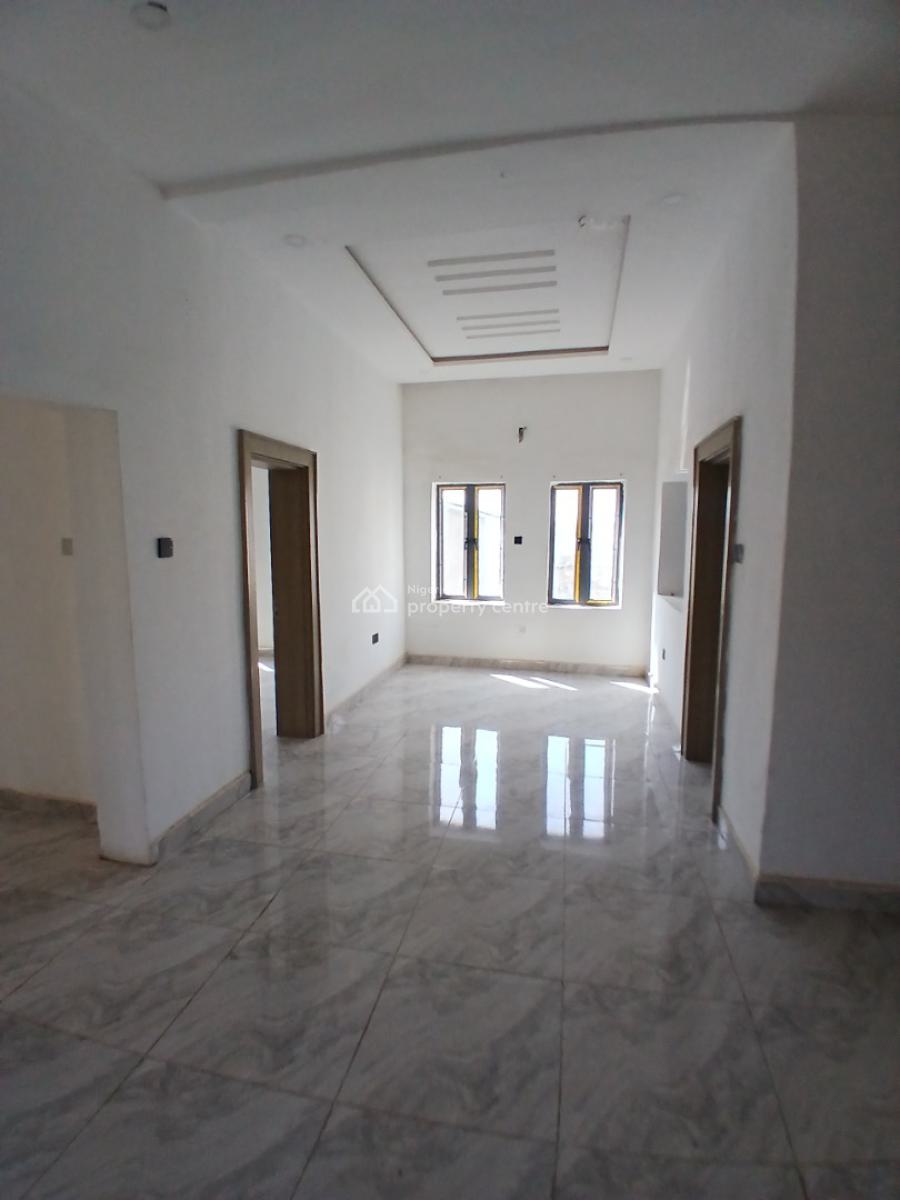 3 Bedroom Flat on First Floor, American International, Durumi, Abuja, Flat / Apartment for Rent