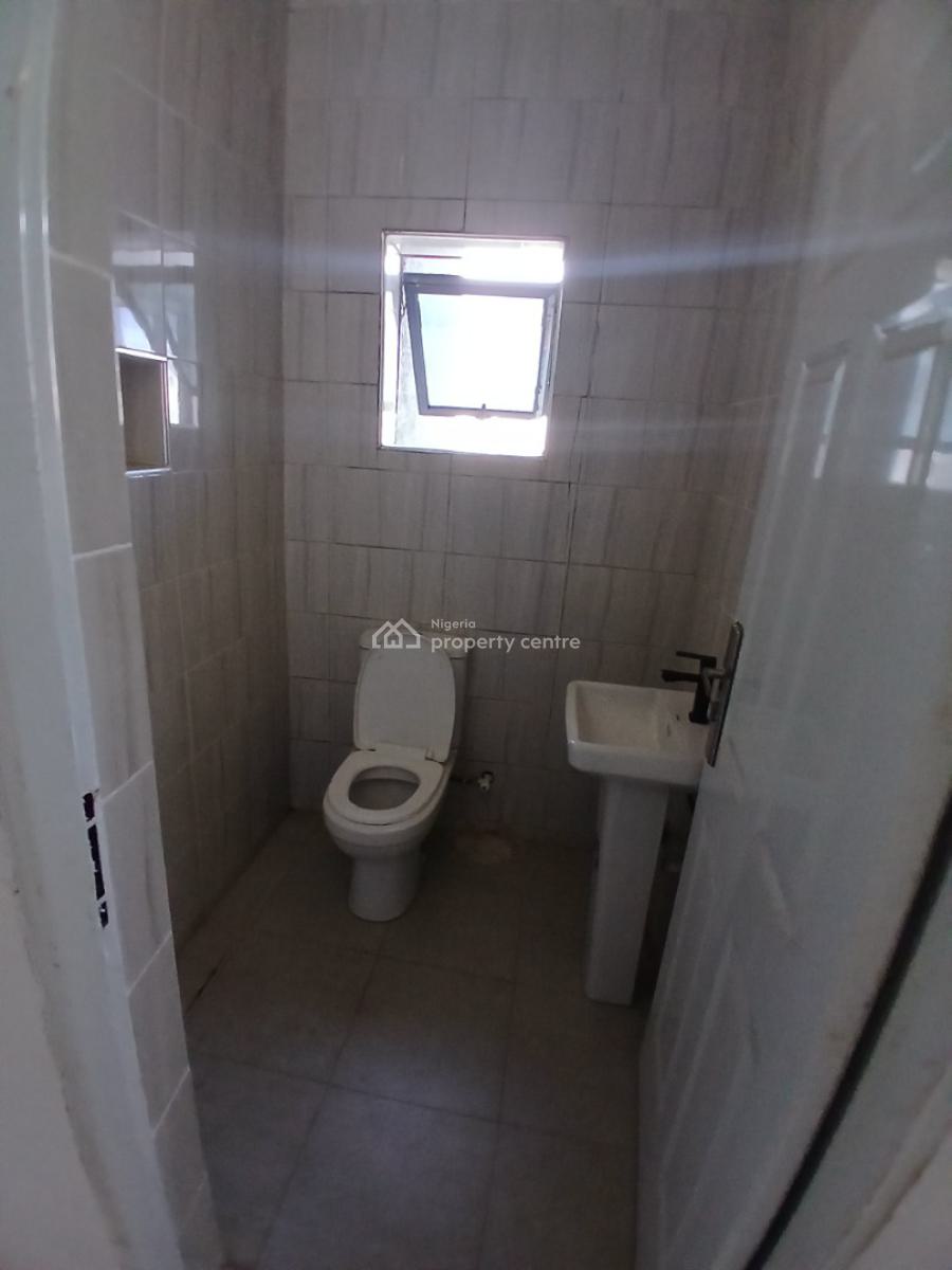 3 Bedroom Flat on First Floor, American International, Durumi, Abuja, Flat / Apartment for Rent