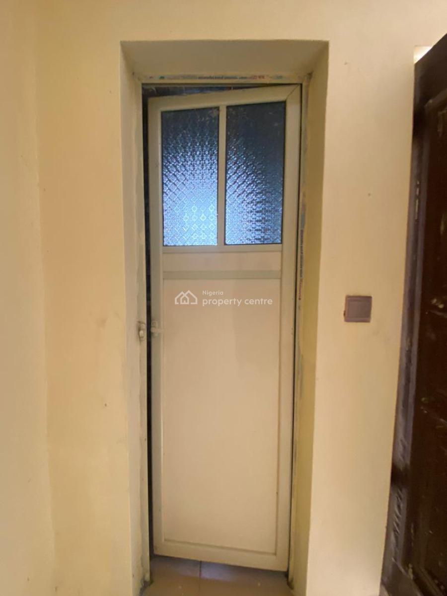 Modern 2 Bedroom Flat with Suspended Ceilings, Elenushonshon, Ologuneru, Ibadan, Oyo, Detached Bungalow for Sale