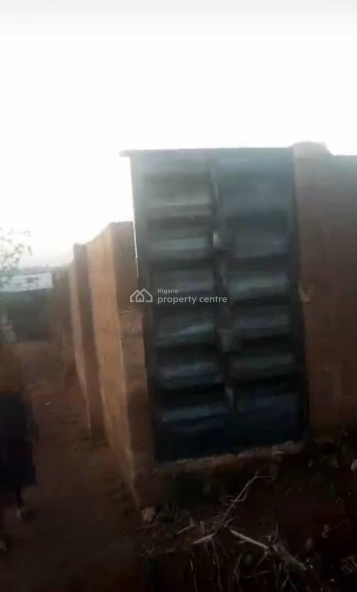 Distress Land Property, Ereko Road 24 Okeimuti Agric Ikorodu, Agric, Ikorodu, Lagos, Residential Land for Sale