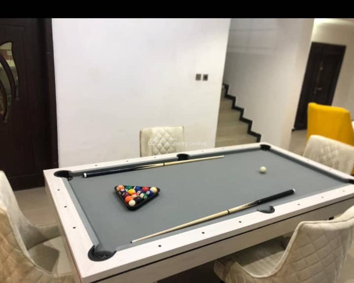 3 Bed Apartment with Luxurious Fitting, 24 Hrs Electricity & 24hrs Sec, Lekki, Lekki Phase 1, Lekki, Lagos, Flat / Apartment for Rent