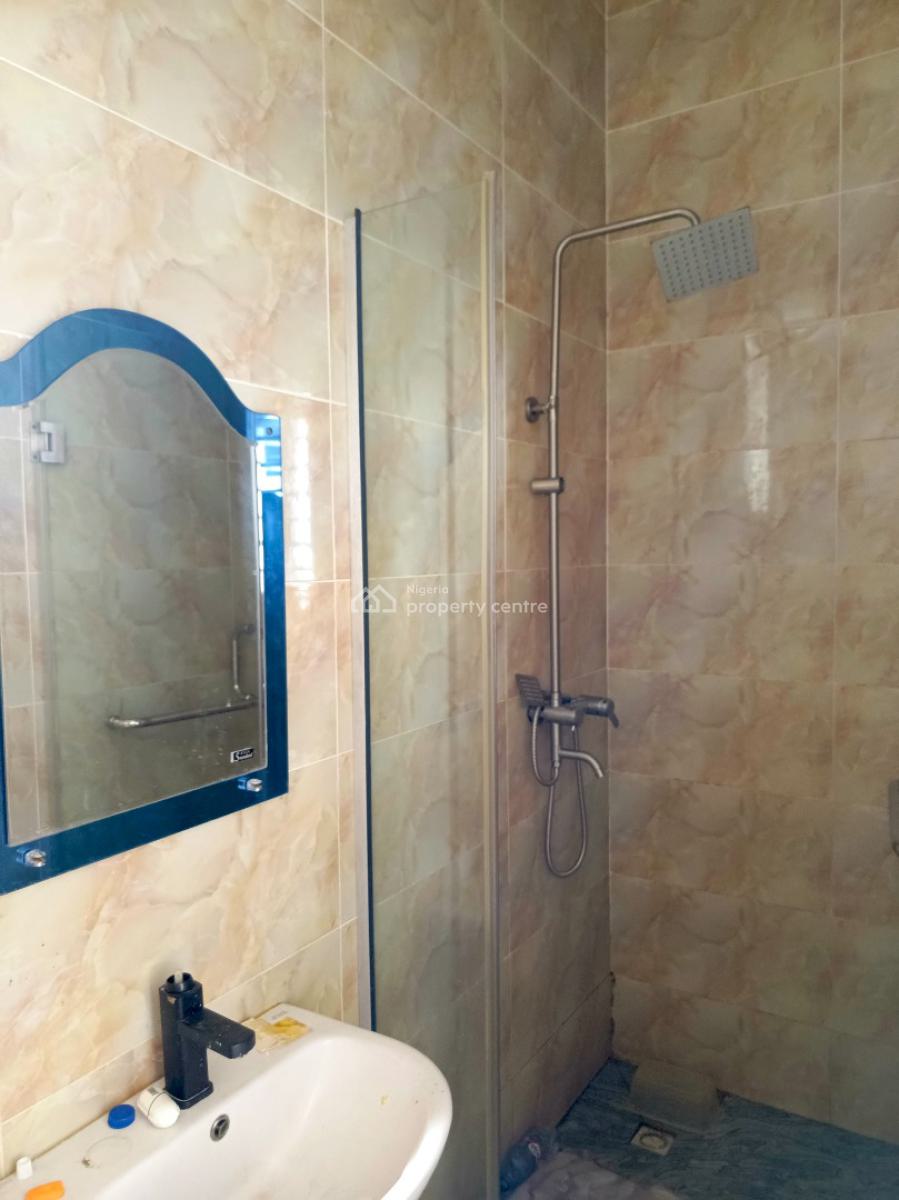 Single Room Upstairs with Minimum 18hrs Light, Orchid Road By The Roundabout, Lekki, Lagos, Flat / Apartment for Rent