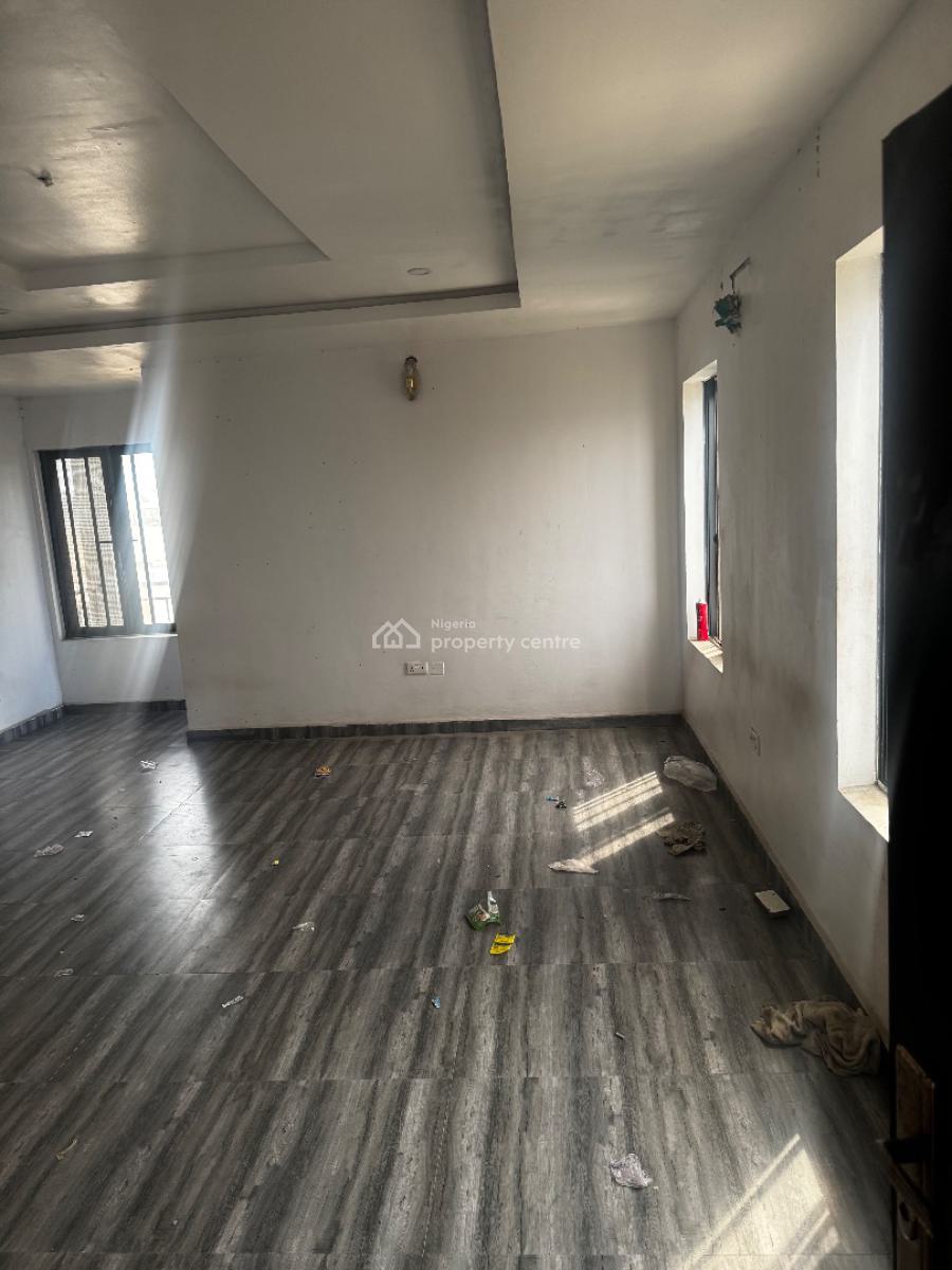 Well Maintained 2-bedroom Apartment [upstairs], Blenco, Sangotedo, Ajah, Lagos, Flat / Apartment for Rent