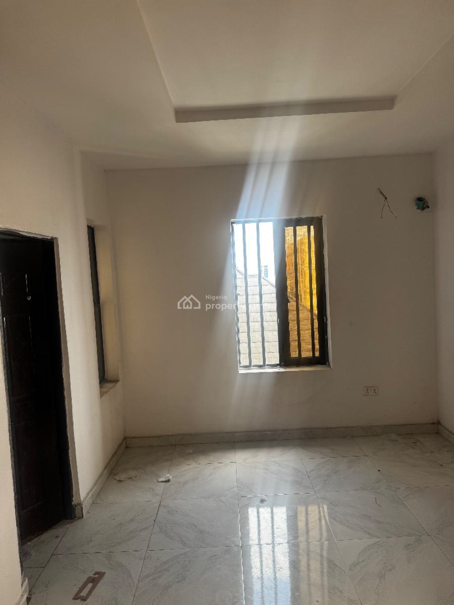 Well Maintained 2-bedroom Apartment [upstairs], Blenco, Sangotedo, Ajah, Lagos, Flat / Apartment for Rent