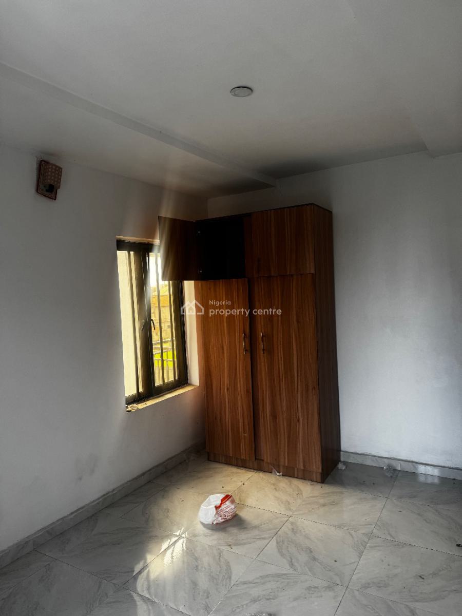 Well Maintained 2-bedroom Apartment [upstairs], Blenco, Sangotedo, Ajah, Lagos, Flat / Apartment for Rent