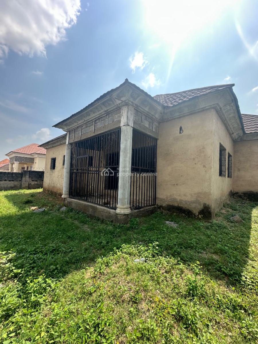 Excellent Spacious 3 Bedroom Bungalow with Bq, Light House Estate, Lugbe District, Abuja, Detached Bungalow for Sale