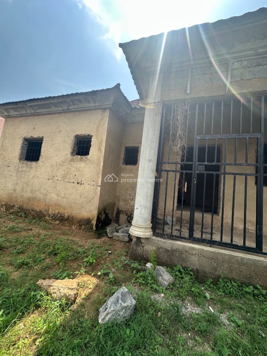 Excellent Spacious 3 Bedroom Bungalow with Bq, Light House Estate, Lugbe District, Abuja, Detached Bungalow for Sale