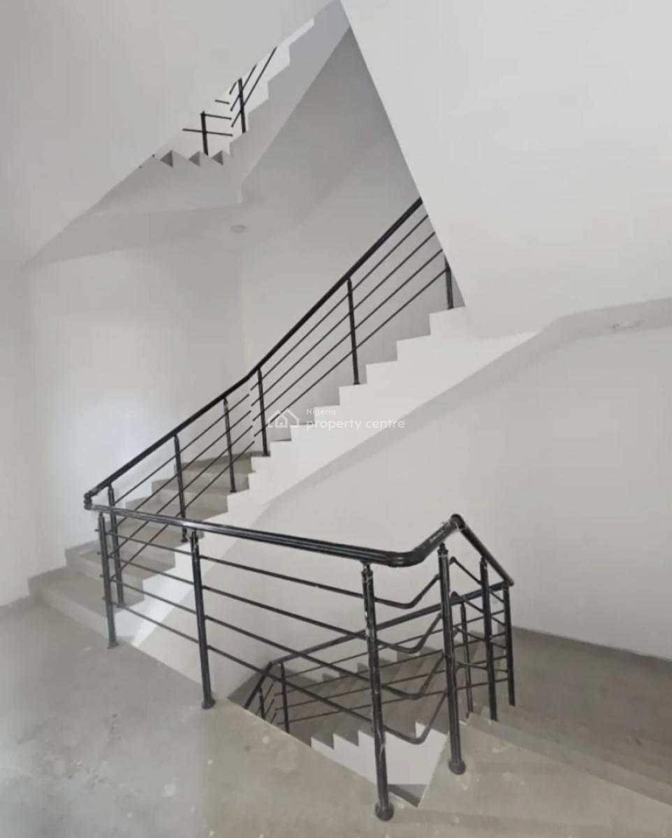 8 Units of Brand New 3 Bedroom En-suite Flat with 1 Room Bq, Situated/, Lekki Phase 1, Lekki, Lagos, Flat / Apartment for Rent