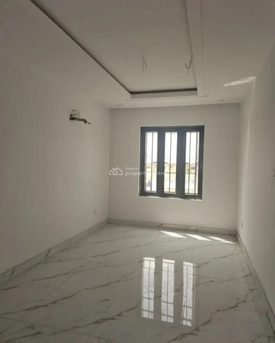 8 Units of Brand New 3 Bedroom En-suite Flat with 1 Room Bq, Situated/, Lekki Phase 1, Lekki, Lagos, Flat / Apartment for Rent