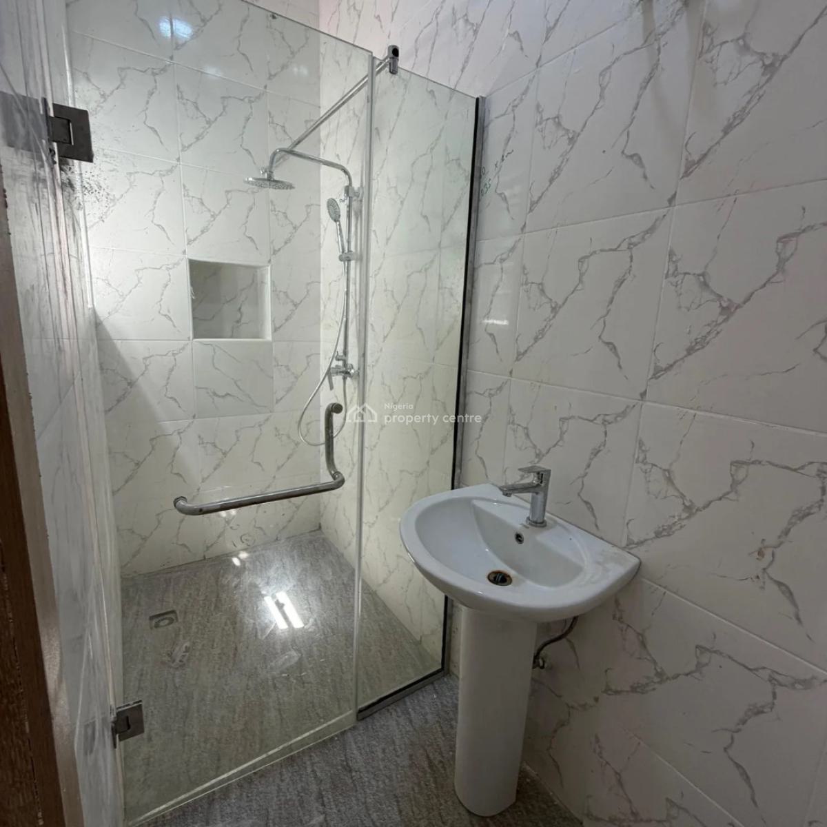 Exquisite 2 Bedroom Apartment, Chevron Lekki, Lekki Phase 1, Lekki, Lagos, Flat / Apartment for Sale