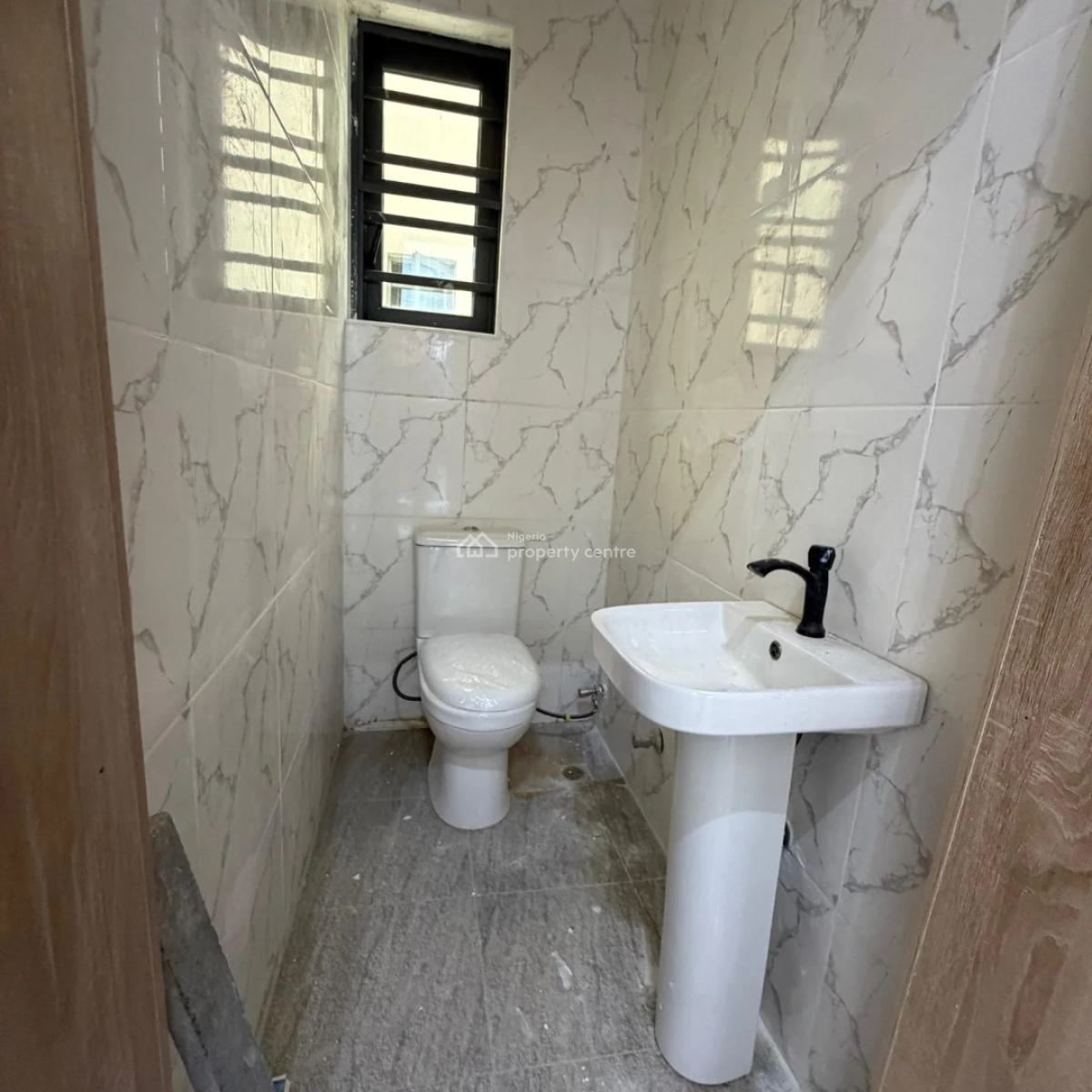 Exquisite 2 Bedroom Apartment, Chevron Lekki, Lekki Phase 1, Lekki, Lagos, Flat / Apartment for Sale