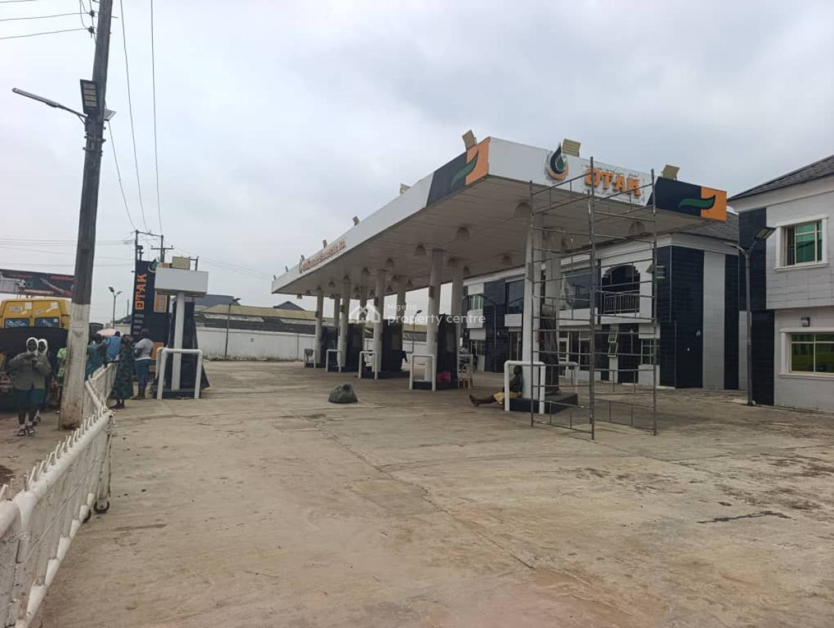 Filling Station Wit 12 Digital Pumps, Oju Ore, Sango Ota, Ogun, Filling Station for Sale