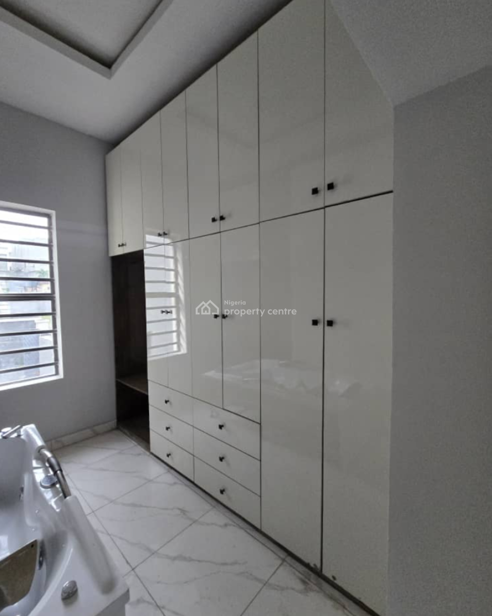 Massive 5 Bedroom Detached Duplex with Bq, Gra Phase 2, Magodo, Lagos, Detached Duplex for Sale