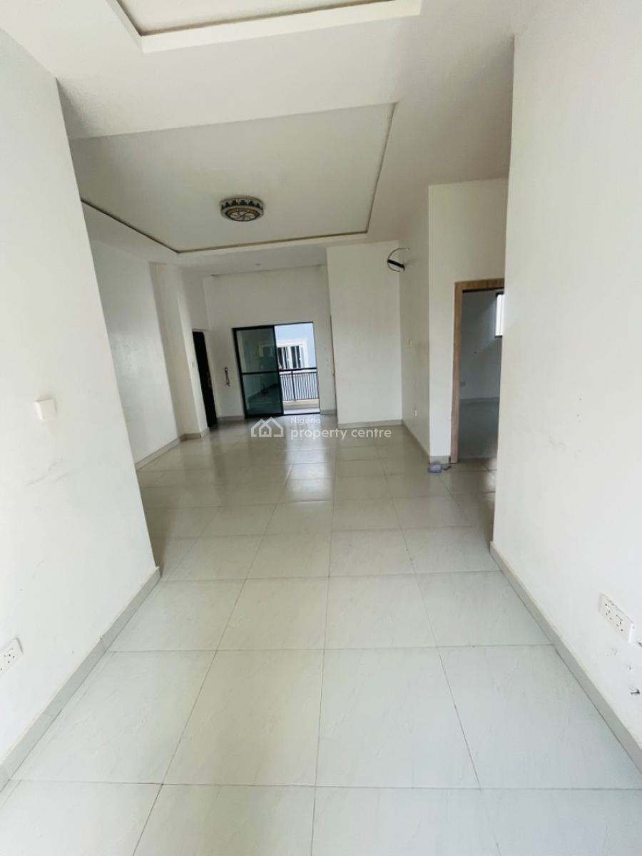 Luxury 2 Bedroom Apartment with a Fitted Kitchen & Dinning  (upstairs), Sangotendo, Ajah, Lagos, Flat / Apartment for Rent