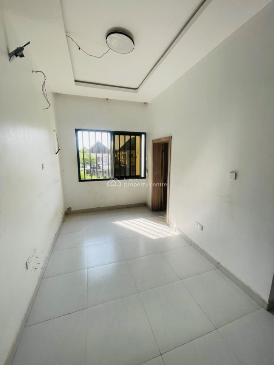 Luxury 2 Bedroom Apartment with a Fitted Kitchen & Dinning  (upstairs), Sangotendo, Ajah, Lagos, Flat / Apartment for Rent