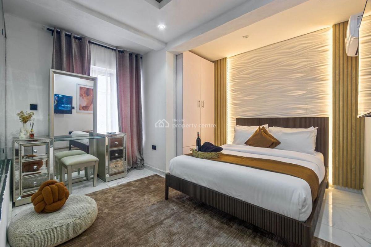 a Spacious Luxury 1 Bedroom with Ps5, 2 Balconies & Private Gym, Off Freedom Way, Lekki Phase 1, Lekki, Lagos, Mini Flat (room and Parlour) Short Let