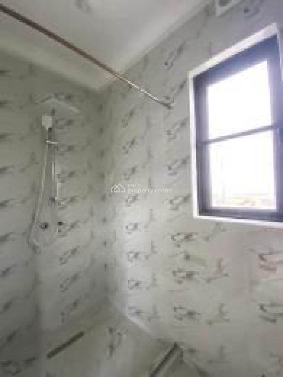 Luxury Two Bedrooms Apartment in a High Brow Estate, Periwinkle Estate, Lekki Phase 1, Lekki Phase 1, Lekki, Lagos, Flat / Apartment for Rent