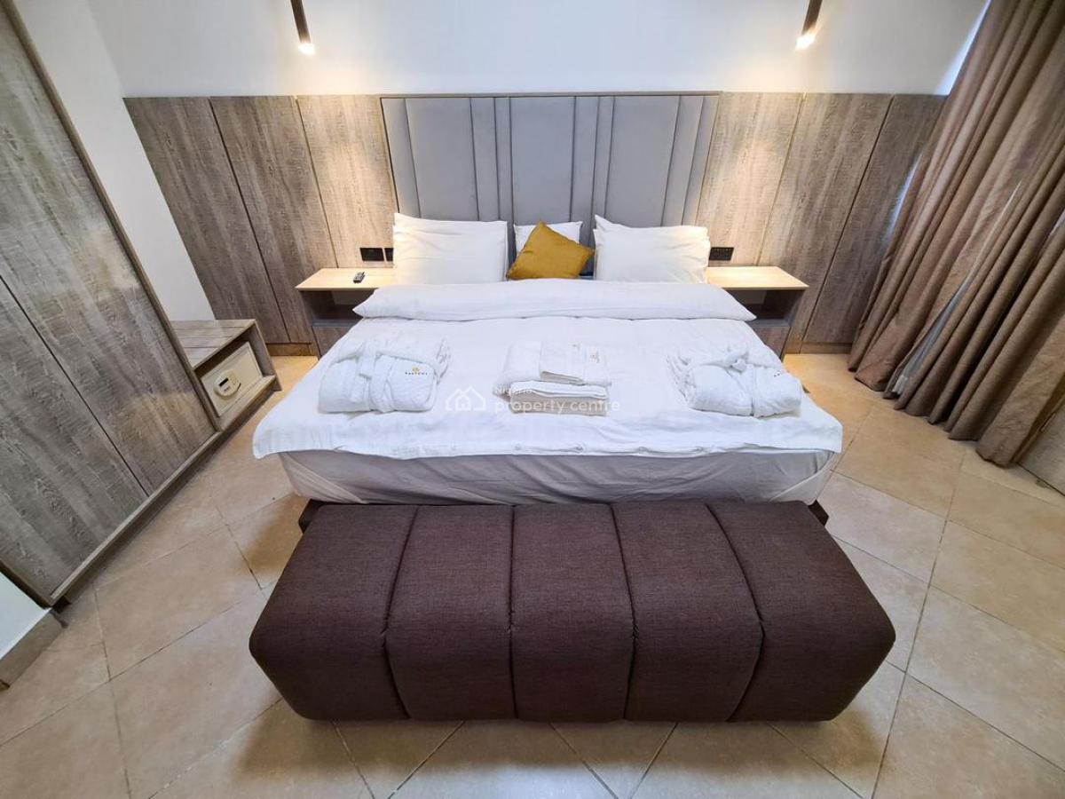 Fully Furnished & Serviced Luxury 3bedrooms Apartment with  Pool, Off Admiralty Way, Lekki Phase 1, Lekki, Lagos, Flat / Apartment for Rent