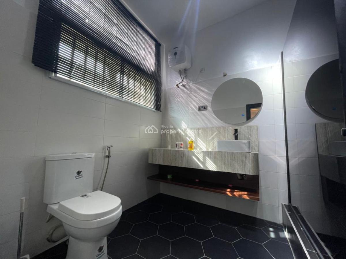 3 Bedrooms Apartment, Lekki Phase 1, Lekki, Lagos, Flat / Apartment Short Let