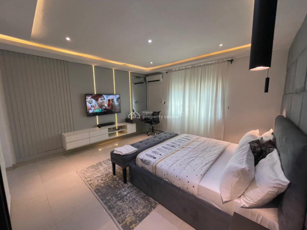 3 Bedrooms Apartment, Lekki Phase 1, Lekki, Lagos, Flat / Apartment Short Let