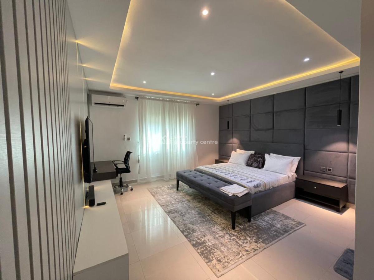 3 Bedrooms Apartment, Lekki Phase 1, Lekki, Lagos, Flat / Apartment Short Let