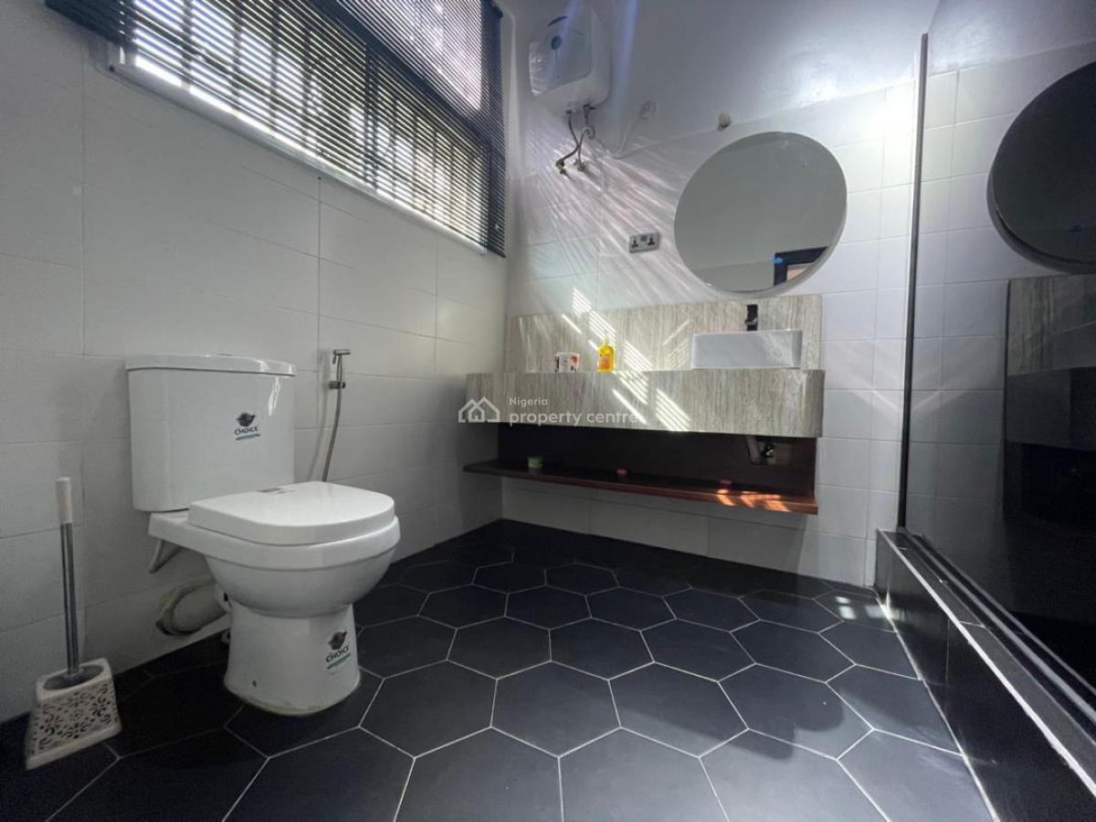 3 Bedrooms Apartment, Lekki Phase 1, Lekki, Lagos, Flat / Apartment Short Let