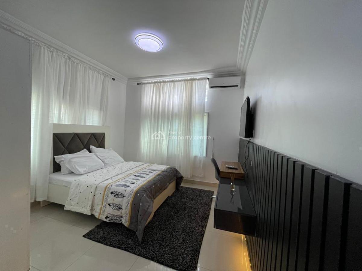 3 Bedrooms Apartment, Lekki Phase 1, Lekki, Lagos, Flat / Apartment Short Let