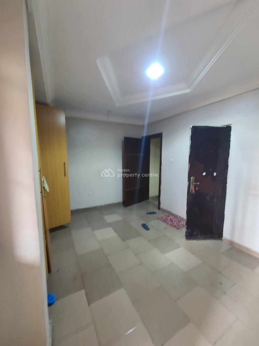 a Room Shared Apartment in a Beautiful Compound and Location, Lekki Scheme 2 Estate Abraham Adesanya Ajah Lekki Lagos, Ajiwe, Ajah, Lagos, Self Contain (single Rooms) for Rent