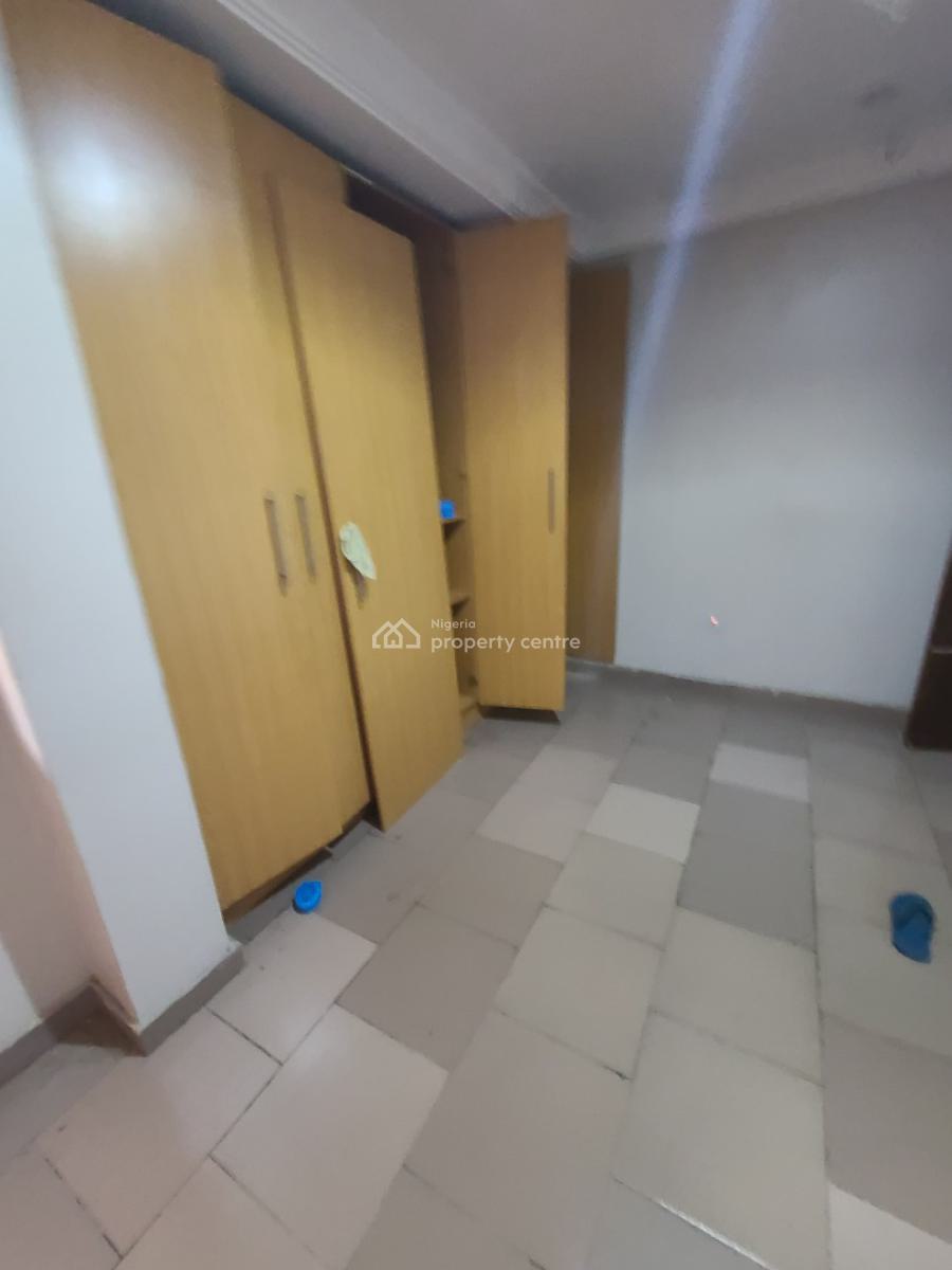 a Room Shared Apartment in a Beautiful Compound and Location, Lekki Scheme 2 Estate Abraham Adesanya Ajah Lekki Lagos, Ajiwe, Ajah, Lagos, Self Contain (single Rooms) for Rent