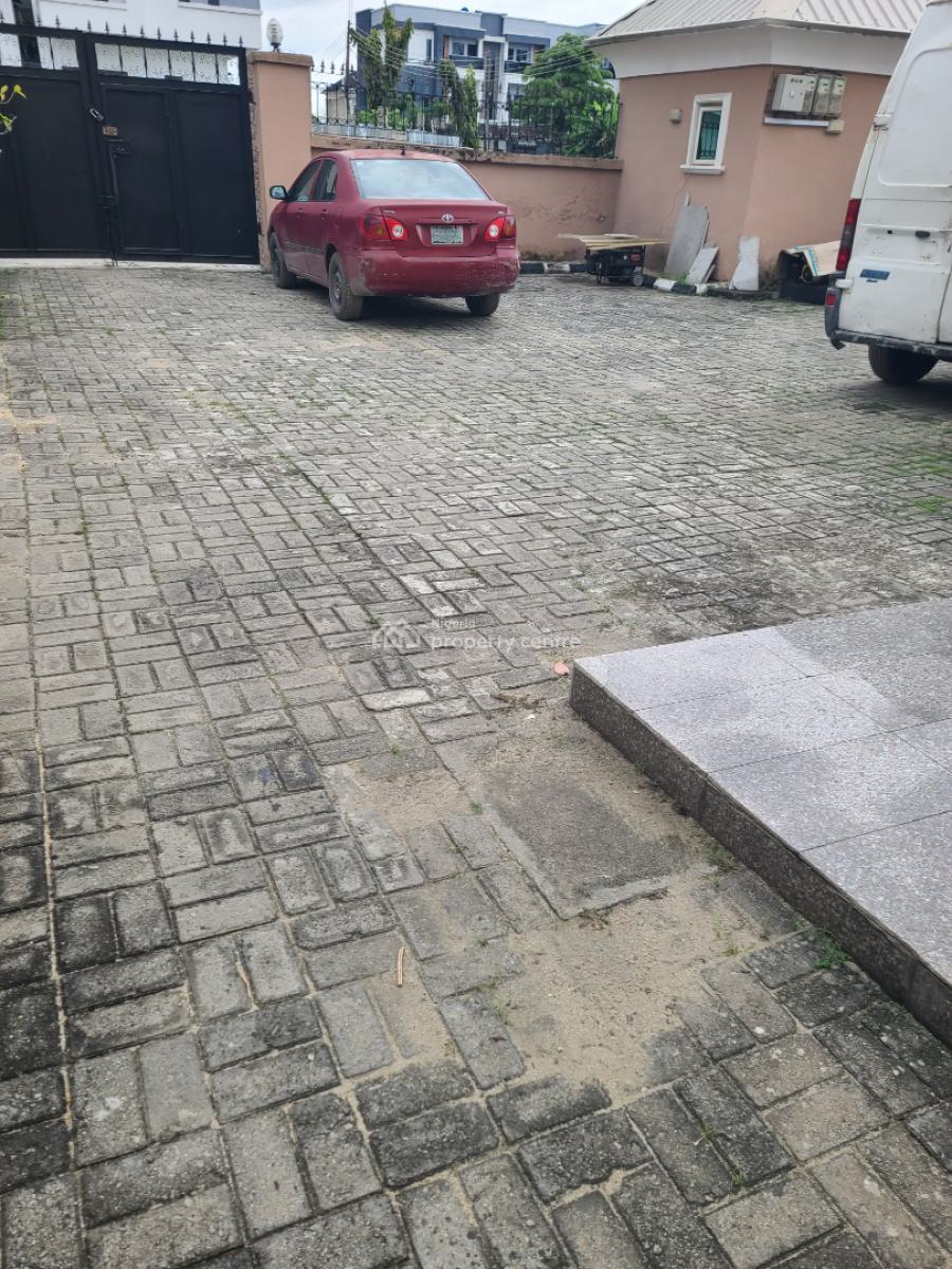 a Room Shared Apartment in a Beautiful Compound and Location, Lekki Scheme 2 Estate Abraham Adesanya Ajah Lekki Lagos, Ajiwe, Ajah, Lagos, Self Contain (single Rooms) for Rent