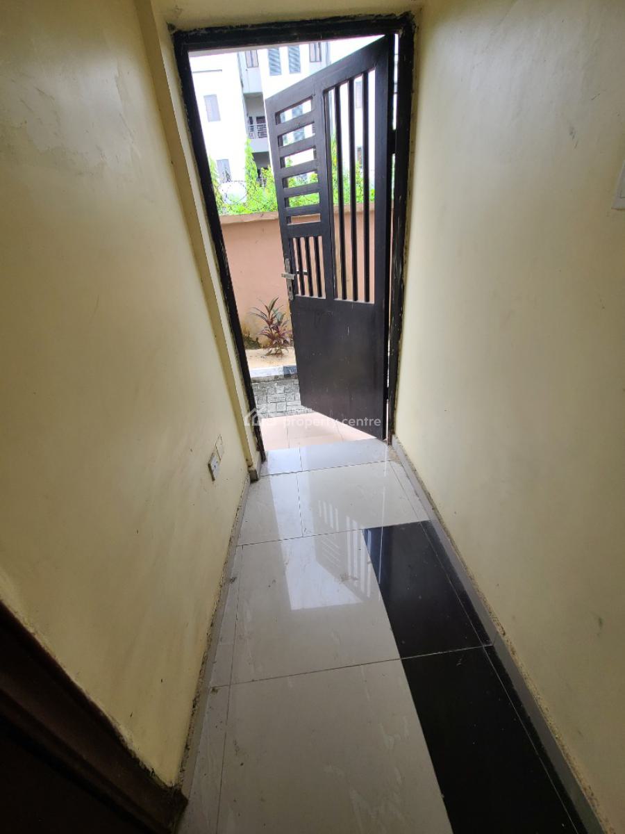 a Room Shared Apartment in a Beautiful Compound and Location, Lekki Scheme 2 Estate Abraham Adesanya Ajah Lekki Lagos, Ajiwe, Ajah, Lagos, Self Contain (single Rooms) for Rent