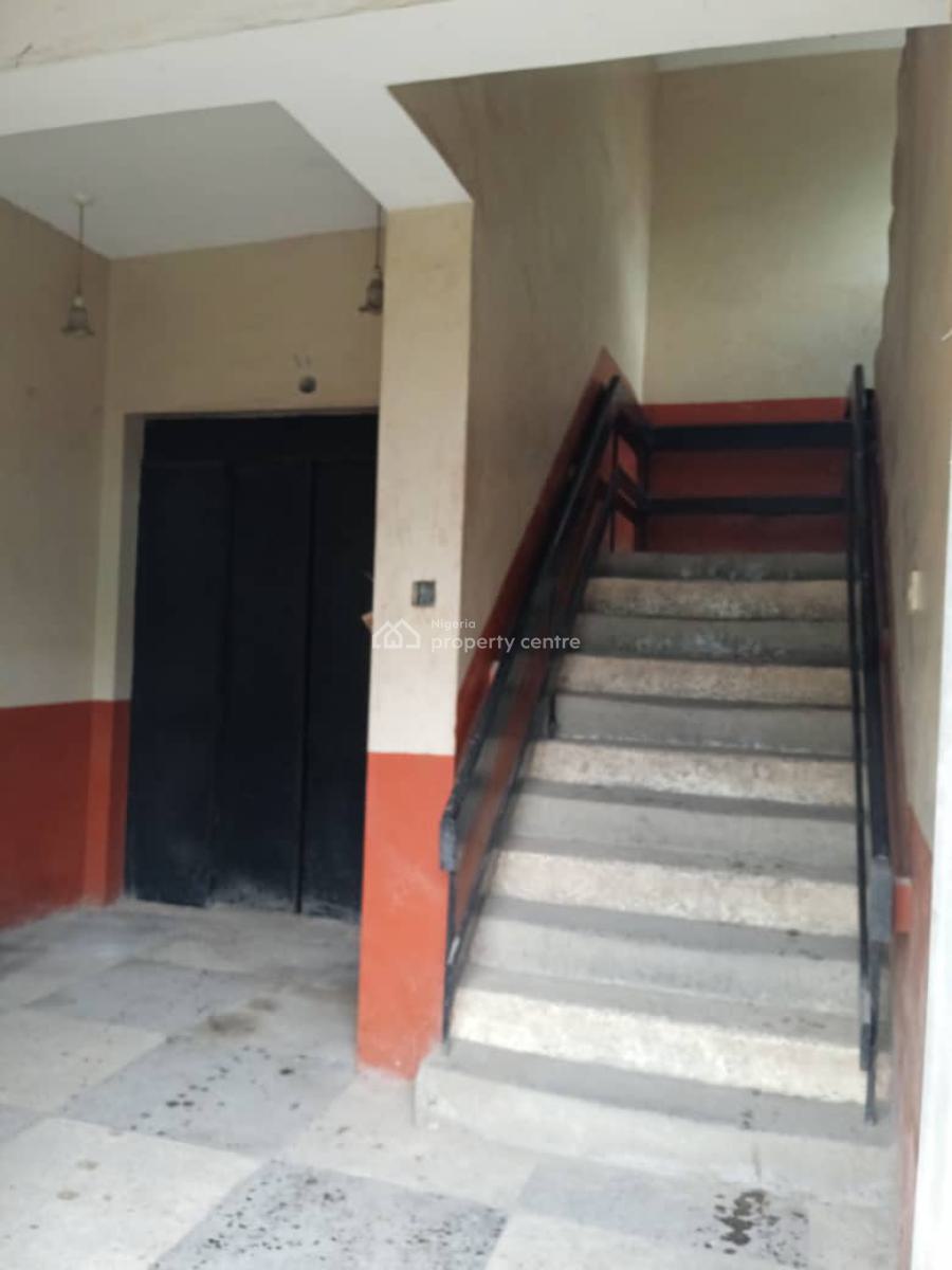 4th  Floor Office Vacant Position Measuring 500 Sqemter, Opebi Allen Ikeja, Allen, Ikeja, Lagos, Office Space for Sale