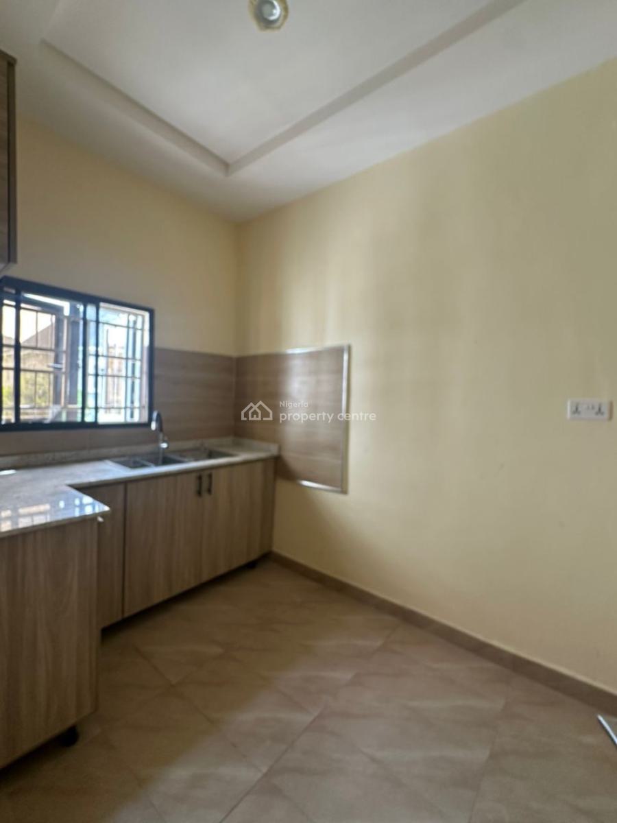 Luxury Spacious 2 Bedroom Apartment, Back of Ay Sharfa, Galadimawa, Abuja, Flat / Apartment for Rent