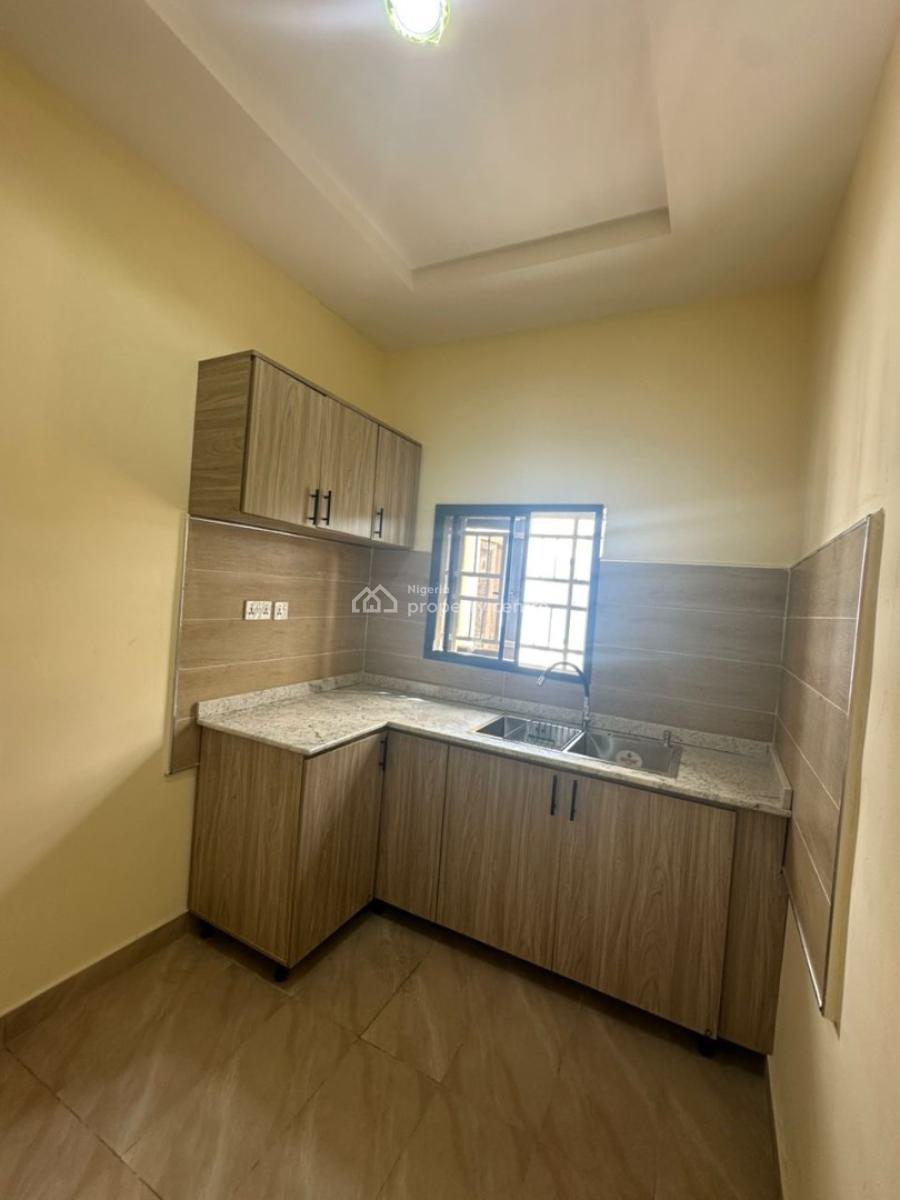 Luxury Spacious 2 Bedroom Apartment, Back of Ay Sharfa, Galadimawa, Abuja, Flat / Apartment for Rent