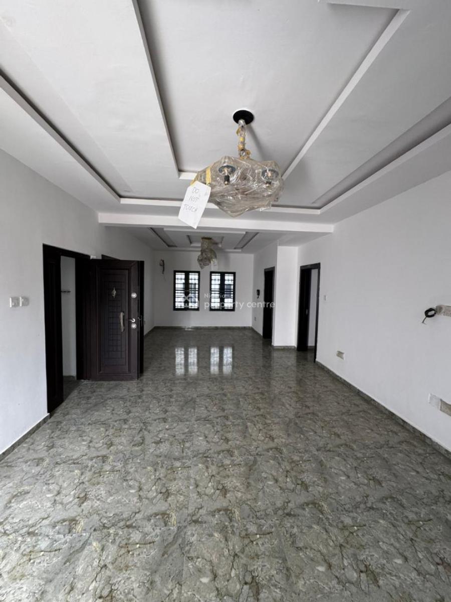 Fully Serviced 3 Bedroom Apartment, Lekki Phase 1, Lekki, Lagos, Flat / Apartment for Sale