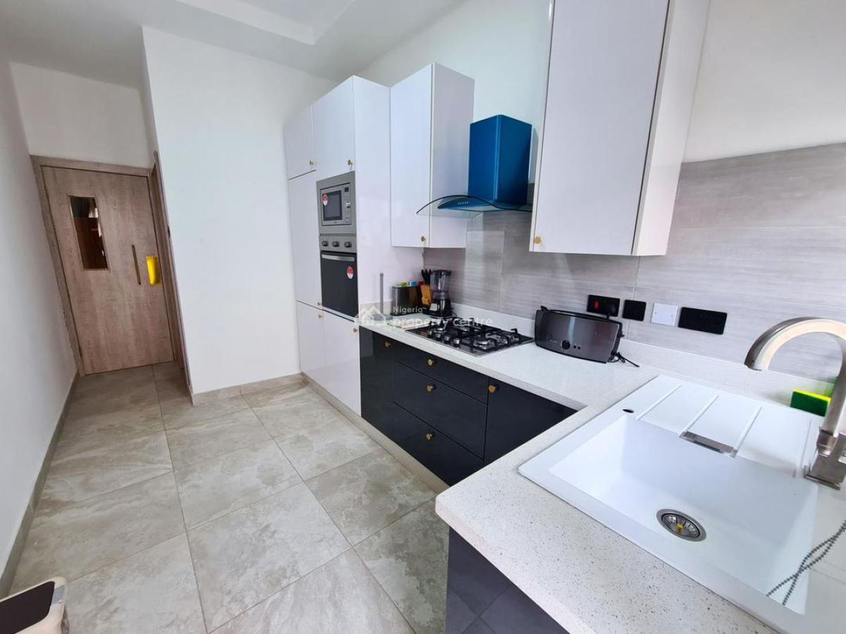 Fully Furnished & Serviced Luxury 3bedroom Apartment with Swimming Po, Lekki Phase 1 of Admiralty Way, Lekki Phase 1, Lekki, Lagos, Flat / Apartment for Rent