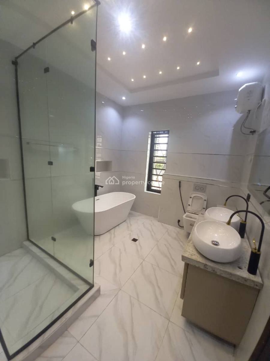 Fully Furnished & Serviced Luxury 3bedroom Apartment with Swimming Po, Lekki Phase 1 of Admiralty Way, Lekki Phase 1, Lekki, Lagos, Flat / Apartment for Rent