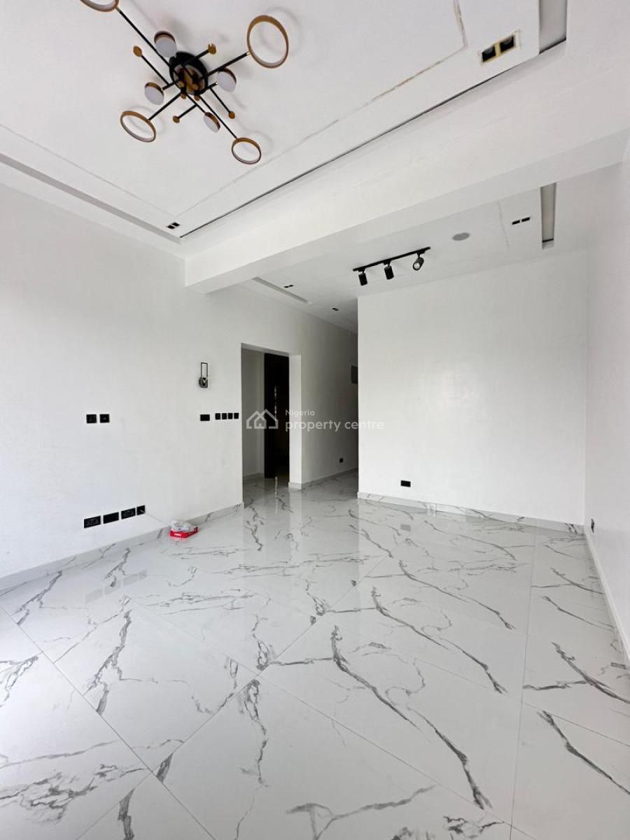 Lovely 3 Bedroom Apartment with Communal Swimming Pool and an Elevator, Lekki Phase 1, Lekki, Lagos, Flat / Apartment for Sale