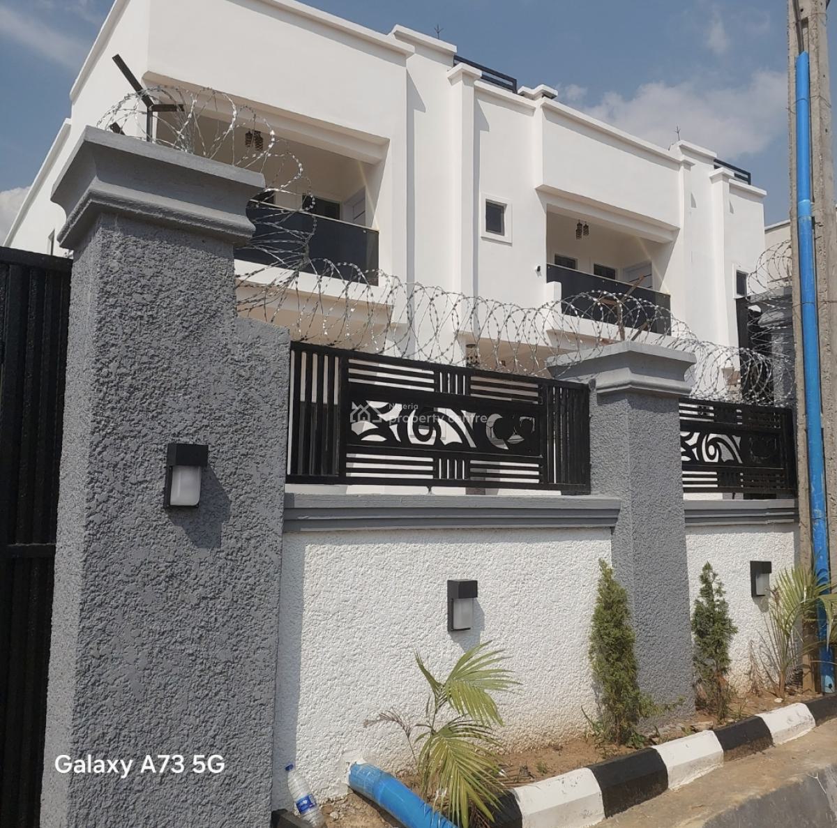 a Luxury 4bedroom Semi-detached Duplex, Off Emmanuel Mbaka Bolivia, Airport Road, Lugbe,abuja, Lugbe District, Abuja, Semi-detached Duplex for Sale