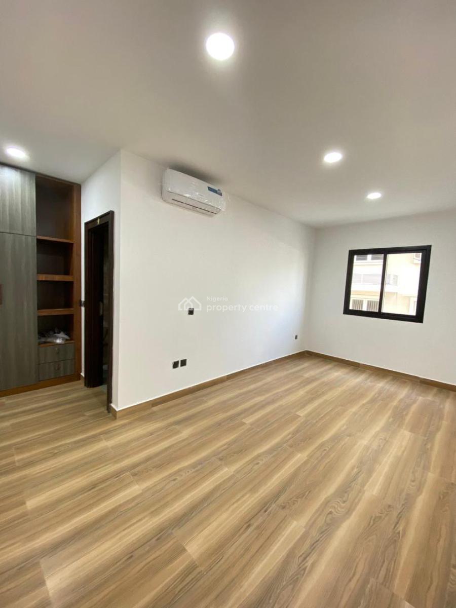 Prestigious 4 Bedroom Apartment with Swimming Pool, Gym,elevator, a Finely Built 4 Bedroom Apartment + Pool,gym Close to Banana Island, Ikoyi, Lagos, Block of Flats for Sale